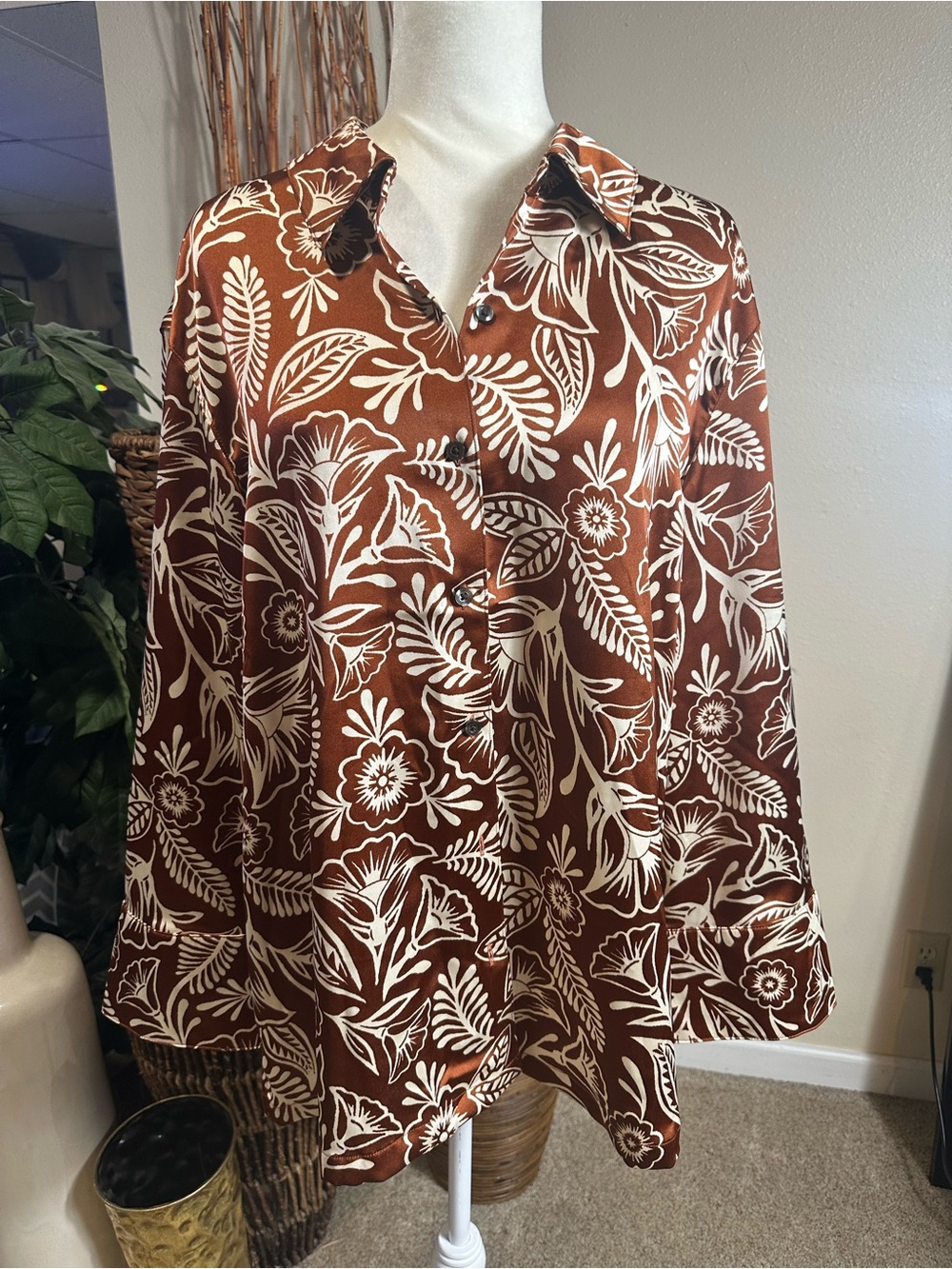 Women's Brown Floral Button-Up Blouse - Elegant Long Sleeve